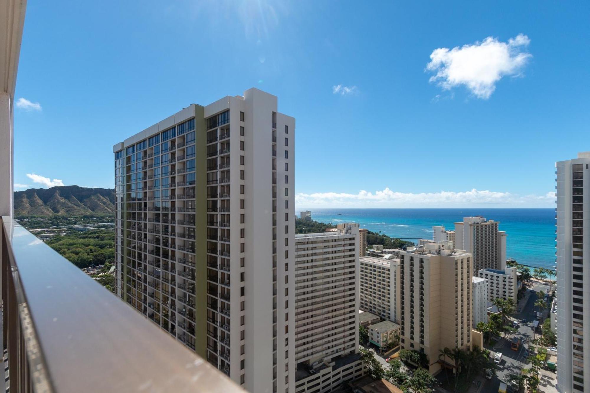 Beautifully Renovated 32Nd Floor Deluxe Ocean View Waikiki Condo Condo Honolulu Buitenkant foto